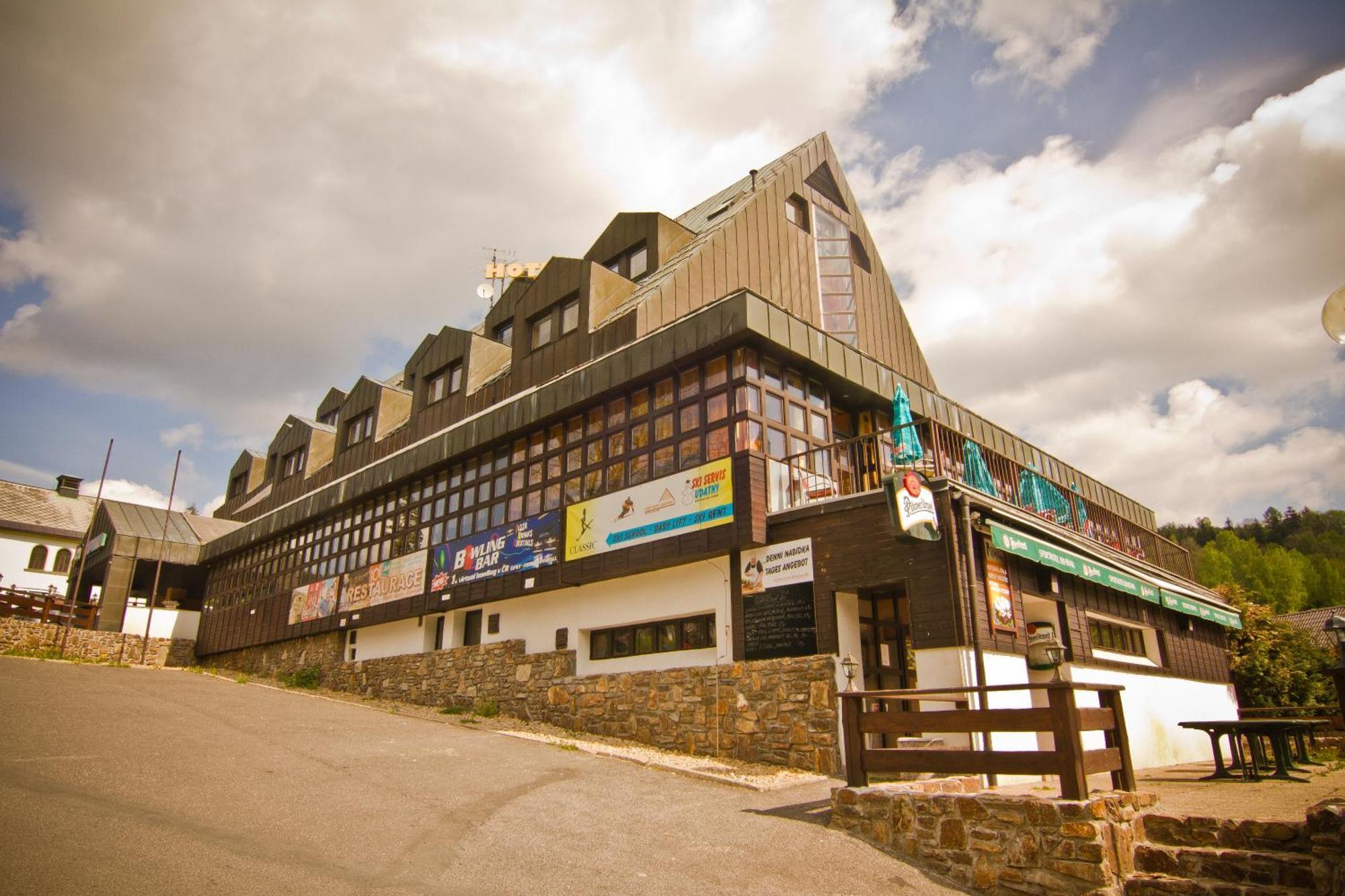 Sporthotel Bohemia 로끼뜨니쩨나드이제로우 외부 사진